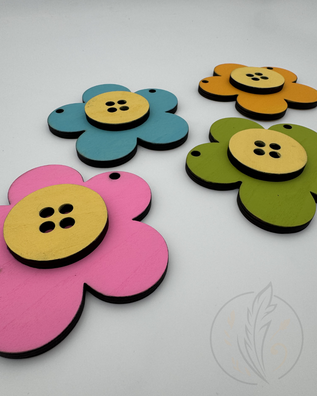 Retro Flower Wooden Tags - Set of 4
