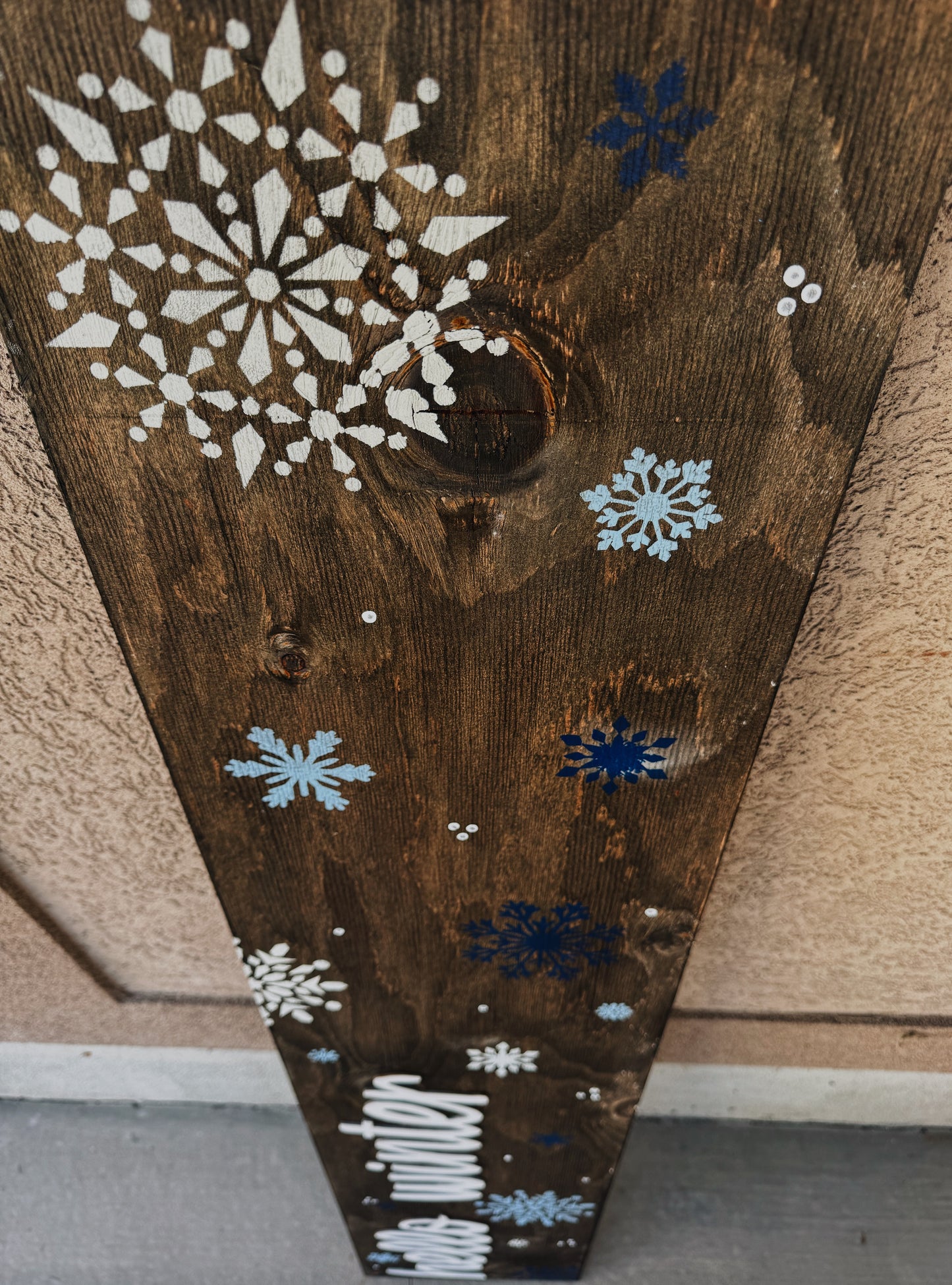 Seasonal Porch Leaners